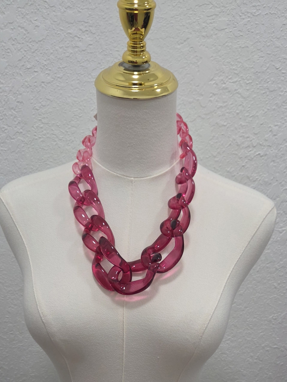 NWT RUSH by Denis & Charles Pink Chunky Resin Chain Link Statement Necklace